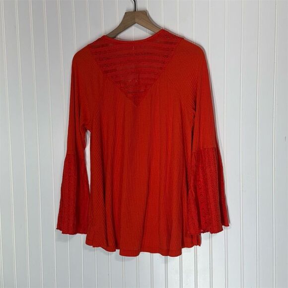 Free People Parisian Nights Red Lace Bell Sleeve Boho Top M NWT Romantic Western - Picture 9 of 9